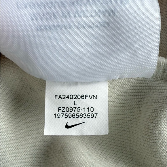 Nike Dri-FIT Standard Issue Joggers in Sail White | Men’s Size L - Picture 4 of 9